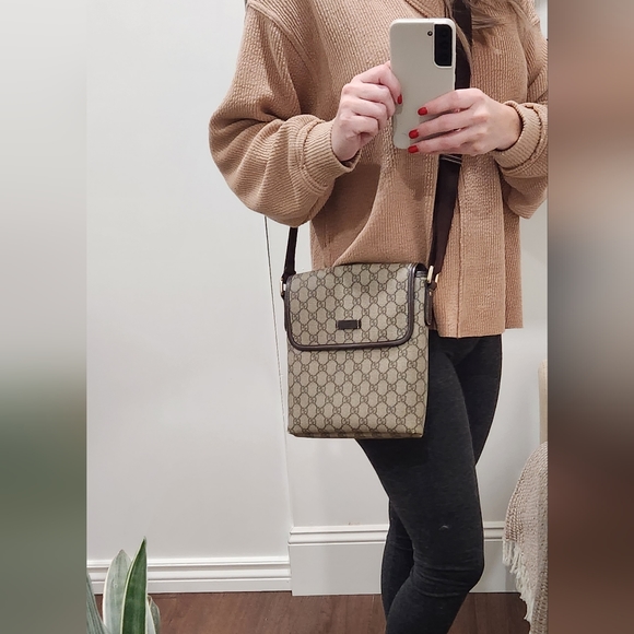 Gucci Crossbody - Picture 2 of 16